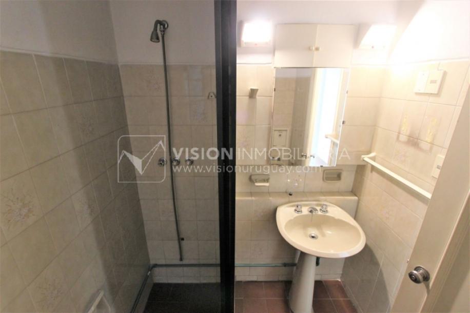 Casa de 212m2 & terreno de 359m2, Av. Luis A. de Herrera casi Rambla, Buceo-Pocitos-21