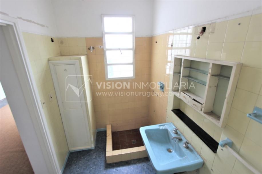 Casa de 212m2 & terreno de 359m2, Av. Luis A. de Herrera casi Rambla, Buceo-Pocitos-32