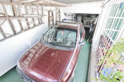 Casa impecable en La Teja, 3 dorm y 1 baño, barbacoa, garaje p/ 2 autos