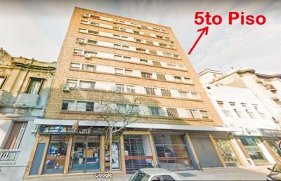 Apto 2 Dorm 1 Baño, Piso 5 MB vista, Terraza Lav, 50 m2., Centro