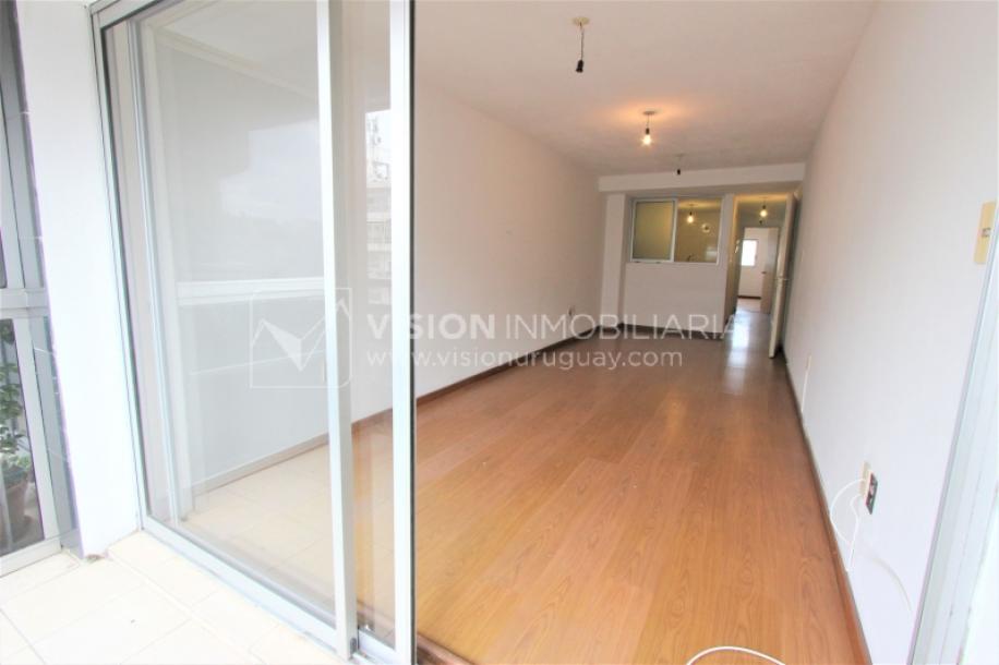 Apartamento al Frente de 1 Dormitorio y 1 Baño, impecable, Pocitos-7