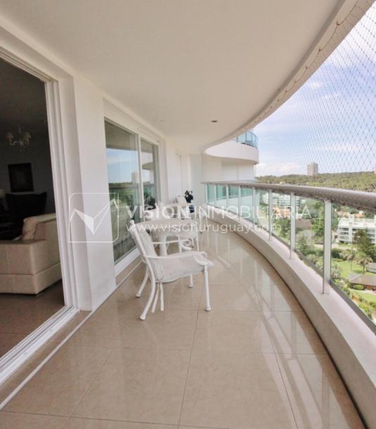 Apto en Aquarela Tower, lo mejor de Punta del Este | 4 dorm en suite + servicio, 253 m2 -16