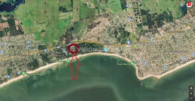 Casa moderna 2 dorm, 2 baños, 409 m2 terreno y 157m2 construidos, Fortin de Santa Rosa, con buen fondo y barbacoa, Garaje.