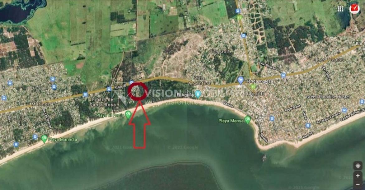 Casa moderna 2 dorm, 2 baños, 409 m2 terreno y 157m2 construidos, Fortin de Santa Rosa, con buen fondo y barbacoa, Garaje.-57