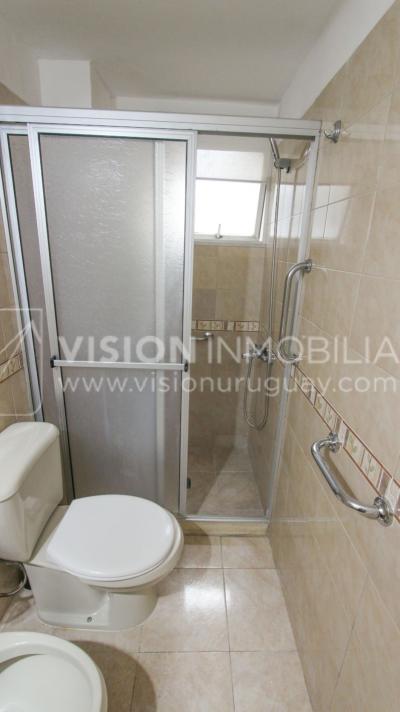 Apto. 1 Dorm. divino punto en Pocitos, a 200m de Rambla, 34m2. Alquiler $26.000 / GC $3500