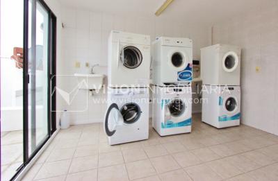 Apartamento-Monoambiente equipado, 25 m2, frente al Punta Carretas Shopping.