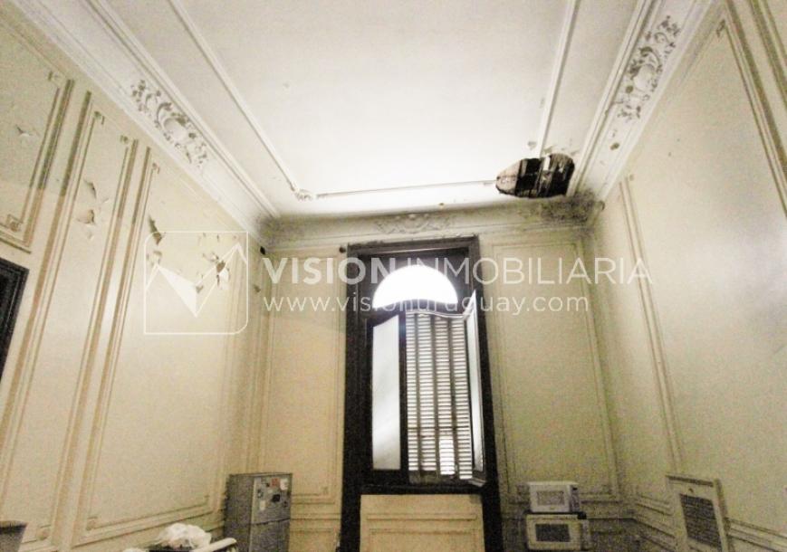 Edificio Palacio Amézaga, oportunidad de inversión, a reciclar para sede corporativa, oficinas u otro destino, 1500 m2 en el corazón de la Cd. Vieja.-35
