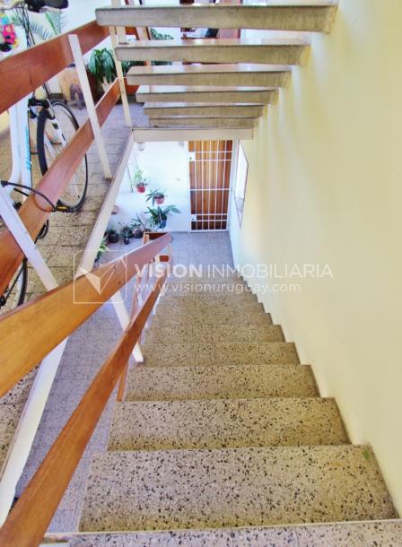 Apartamento de 2 dormitorios y 1 baño, Villa Española, 2do piso.-18