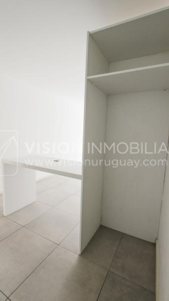 Apto nuevo 2 Dorm, 1 Baño, Av Libertador, 3er Piso MB vista, Sol directo todo el día, 2 balcones, 51 m2, Centro / Aguada. Renta sin impuestos: Vivienda Social.-18