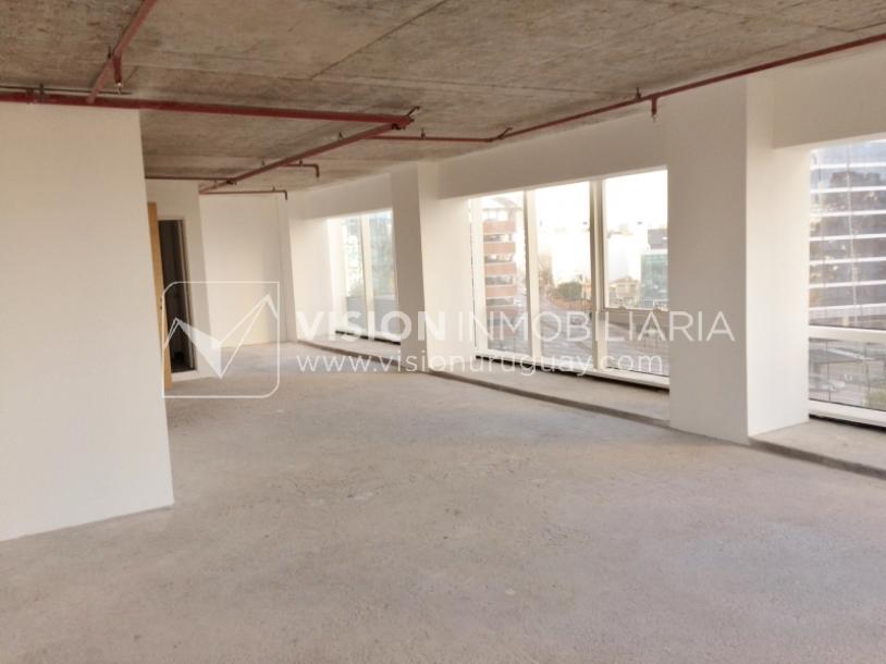 Oficina en Torre IV - Mvdeo. World Trade Center-7