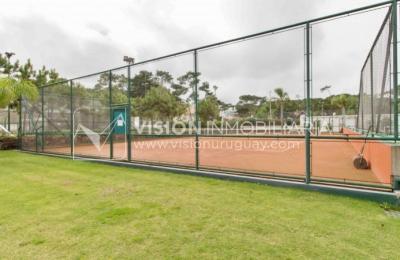 Apto en Aquarela Tower, lo mejor de Punta del Este | 4 dorm en suite + servicio, 253 m2 