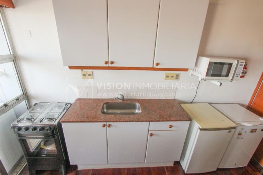 Tres Cruces Apto 1 Dorm, Piso 15 - vistas, Balcón y Terraza Lav, 43 m2.-8