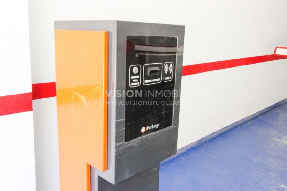 Apto nuevo 2 Dorm, 1 Baño, Av Libertador, 3er Piso MB vista, Sol directo todo el día, 2 balcones, 51 m2, Centro / Aguada. Renta sin impuestos: Vivienda Social.-53