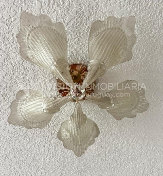 Apartamento con Renta en Venta al frente 2 Dormitorios 2 Baños, La Blanqueada, Av. 8 de Octubre, en Piso 3. Semiequipado. Amenities: 3 Parrilleros, gran Patio Juegos para Niños. Portería y Vigilancia-57