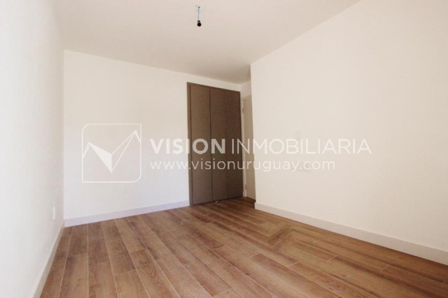 Aptos con Renta U$S 1,250 xMes en Puerto del Buceo, 1er Piso, finas terminaciones.-23