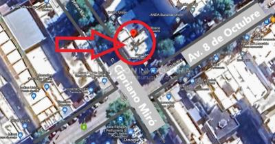 Apartamento Duplex en Venta ideal Renta. Al frente, 4 Dormitorios y 2 Baños, La Unión sobre Av. 8 de Octubre, Piso 1 por escalera, reciclado, impecable para entrar ya. 204 m2 totales 111 m2 interiores + 93 m2 Terrazas. Parrillero.