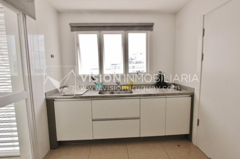 Apto en Aquarela Tower, lo mejor de Punta del Este | 4 dorm en suite + servicio, 253 m2 -78