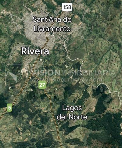 Venta de Casa / Chacra en Lagos del Norte, Rivera. 1.769 m2 de Terreno y 137 m2 Construidos. Piscina. Casa en una planta, Construcción Tradicional con Tejas. 4 dormitorios y 2 baños completos. Gran estufa a Leña. U$ 115.000 dólares