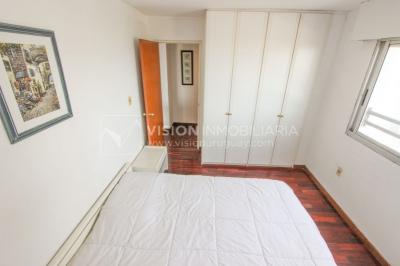 Tres Cruces Apto 1 Dorm, Piso 15 - vistas, Balcón y Terraza Lav, 43 m2.