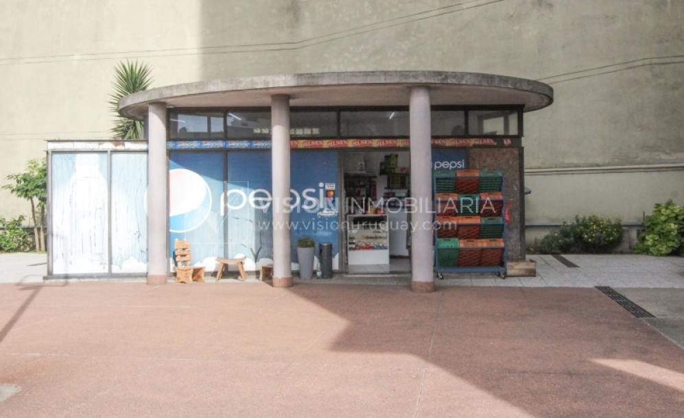 Tres Cruces Apto 1 Dorm, Piso 15 - vistas, Balcón y Terraza Lav, 43 m2.-51