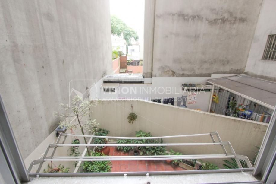Apto. 1 Dorm. divino punto en Pocitos, a 200m de Rambla, 34m2. Alquiler $26.000 / GC $3500-18