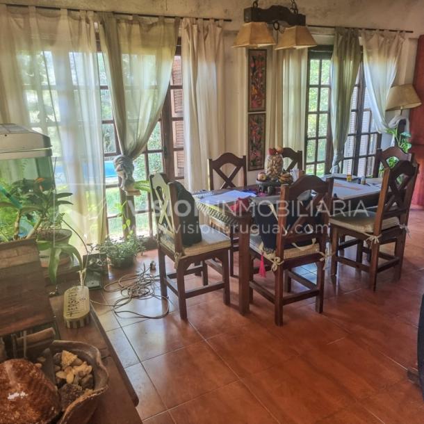 Venta de Casa / Chacra en Lagos del Norte, Rivera. 1.769 m2 de Terreno y 137 m2 Construidos. Piscina. Casa en una planta, Construcción Tradicional con Tejas. 4 dormitorios y 2 baños completos. Gran estufa a Leña. U$ 115.000 dólares-9