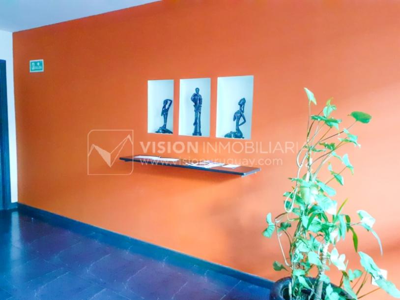 Apto 2 Dorm 1 Baño, Piso 5 MB vista, Terraza Lav, 50 m2., Centro-25