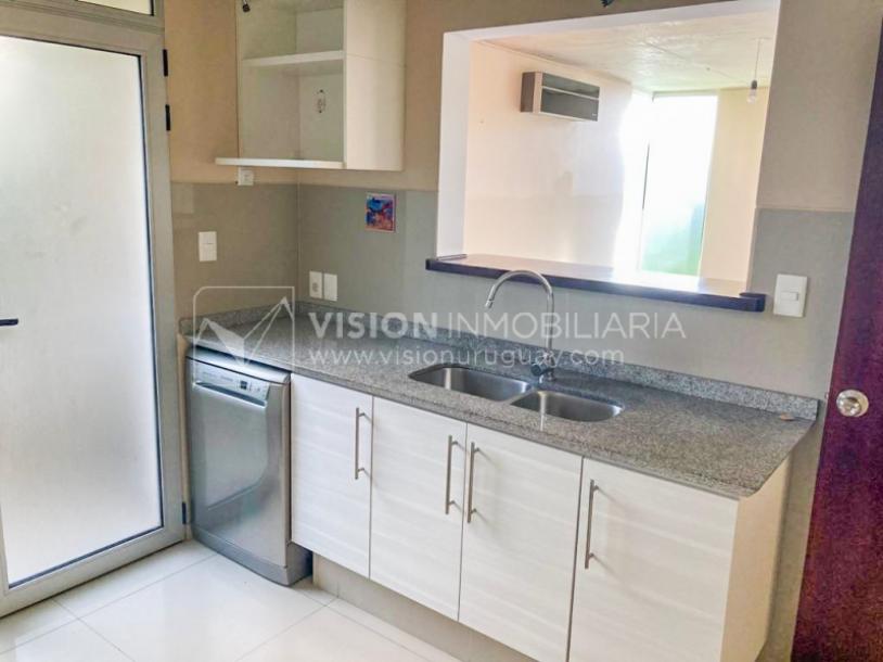 Casa en Venta en GREENS, Barrio Privado diseñado por el Arq. Carlos Ott. 3 dormitorios y 3 baños, 2 cocheras - U$ 340.000 dólares-10