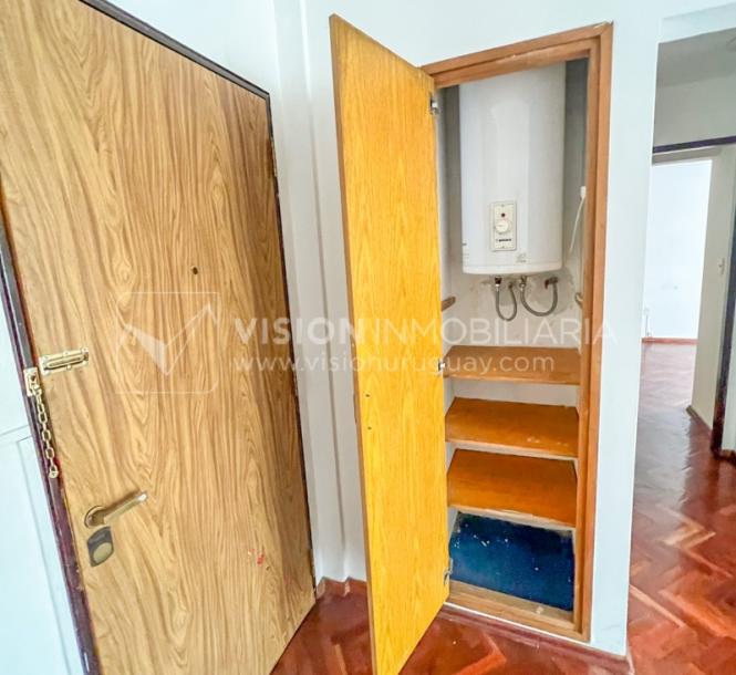 Apartamento con Renta en Venta al frente 2 Dormitorios 2 Baños, La Blanqueada, Av. 8 de Octubre, en Piso 3. Semiequipado. Amenities: 3 Parrilleros, gran Patio Juegos para Niños. Portería y Vigilancia-10