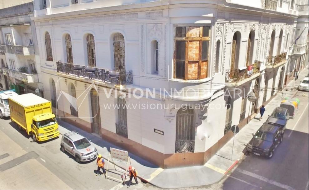 Edificio Palacio Amézaga, oportunidad de inversión, a reciclar para sede corporativa, oficinas u otro destino, 1500 m2 en el corazón de la Cd. Vieja.-4
