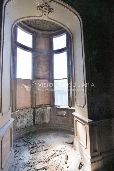 Edificio Palacio Amézaga, oportunidad de inversión, a reciclar para sede corporativa, oficinas u otro destino, 1500 m2 en el corazón de la Cd. Vieja.
