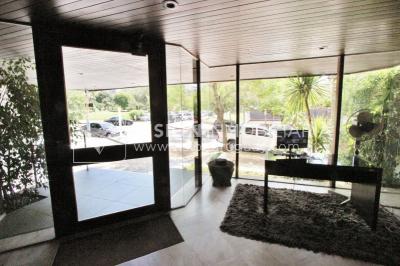 Alquila Apto. de 200m2 sobre el Parque Villa Biarritz, 3 dorm+servicio, garaje