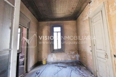 Edificio Palacio Amézaga, oportunidad de inversión, a reciclar para sede corporativa, oficinas u otro destino, 1500 m2 en el corazón de la Cd. Vieja.