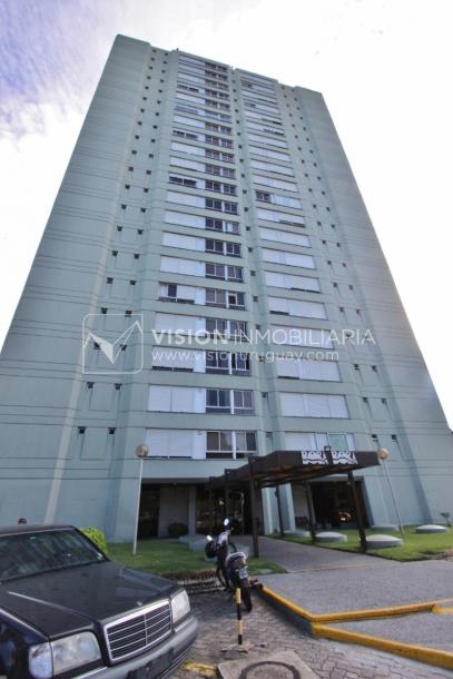 Apartamento en piso alto, 2 dorm. y servicio, muy amplios ambientes 118m2 con amenities y gran confort.-6