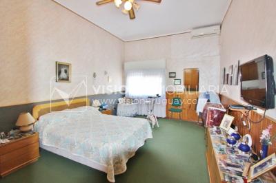 Casa impecable en La Teja, 3 dorm y 1 baño, barbacoa, garaje p/ 2 autos