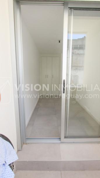Apto nuevo 2 Dorm, 1 Baño, Av Libertador, 3er Piso MB vista, Sol directo todo el día, 2 balcones, 51 m2, Centro / Aguada. Renta sin impuestos: Vivienda Social.-33