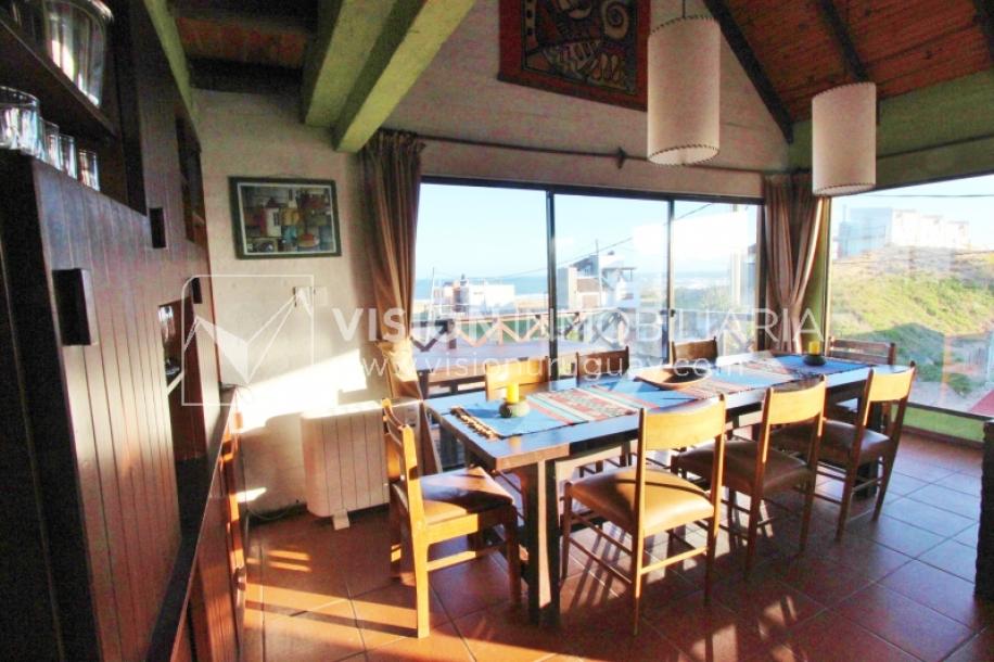 Espectacular Casa en Punta del Diablo a pasos del mar; piscina climatizada, barbacoa, chillout.-34