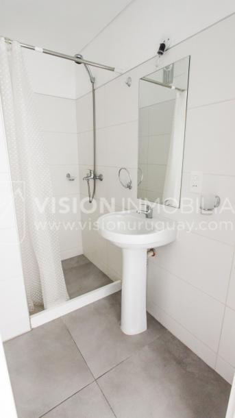 Apto nuevo 2 Dorm, 1 Baño, Av Libertador, 3er Piso MB vista, Sol directo todo el día, 2 balcones, 51 m2, Centro / Aguada. Renta sin impuestos: Vivienda Social.-36