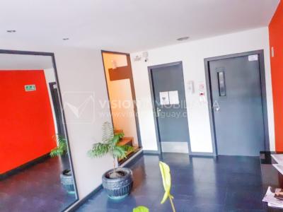 Apto 2 Dorm 1 Baño, Piso 5 MB vista, Terraza Lav, 50 m2., Centro