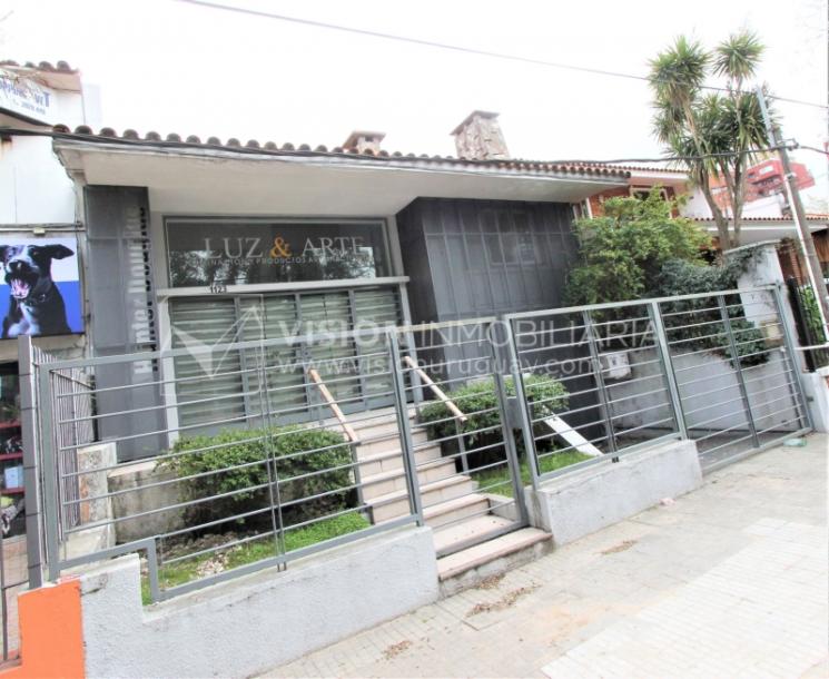 Casa de 212m2 & terreno de 359m2, Av. Luis A. de Herrera casi Rambla, Buceo-Pocitos-0