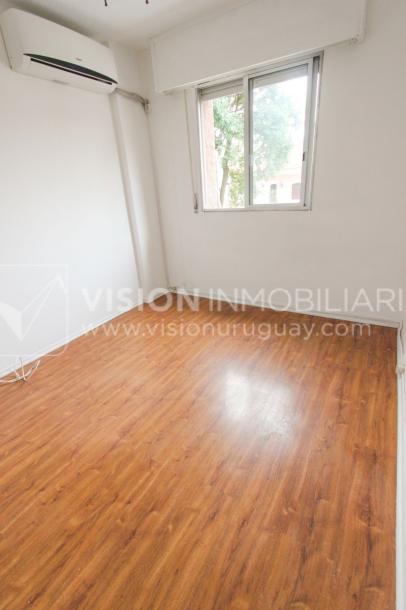 Apto. 1 Dorm. divino punto en Pocitos, a 200m de Rambla, 34m2. Alquiler $26.000 / GC $3500-10
