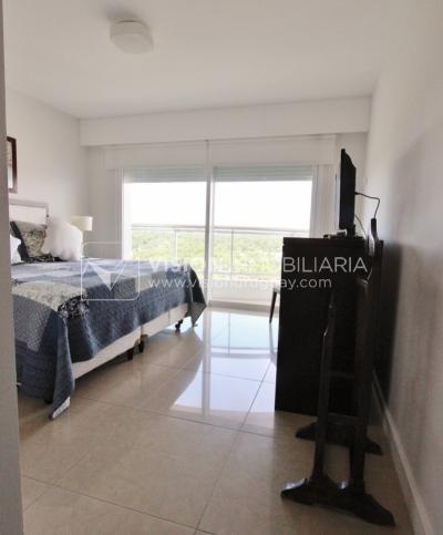 Apto en Aquarela Tower, lo mejor de Punta del Este | 4 dorm en suite + servicio, 253 m2 