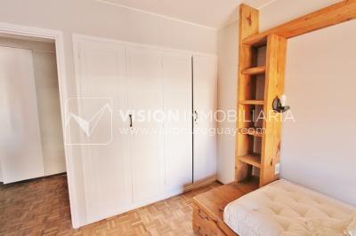 Alquila Apto. de 200m2 sobre el Parque Villa Biarritz, 3 dorm+servicio, garaje