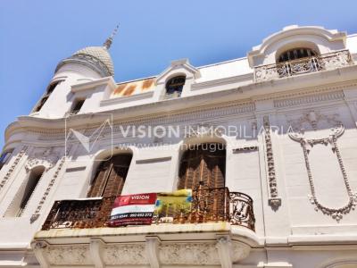Edificio Palacio Amézaga, oportunidad de inversión, a reciclar para sede corporativa, oficinas u otro destino, 1500 m2 en el corazón de la Cd. Vieja.