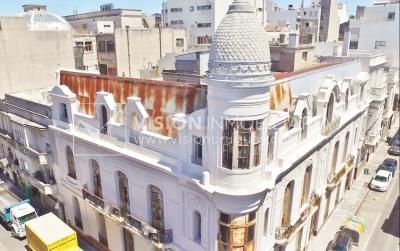 Edificio Palacio Amézaga, oportunidad de inversión, a reciclar para sede corporativa, oficinas u otro destino, 1500 m2 en el corazón de la Cd. Vieja.