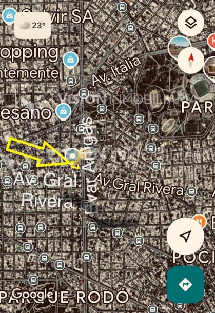 Oportunidad Alquiler de Local Comercial en la Esquina de Av Gral Rivera y Mario Cassinoni casi Bvar Artigas. $100.000 pesos mensuales, sin GC. Son 95 m2, Planta Baja.-41