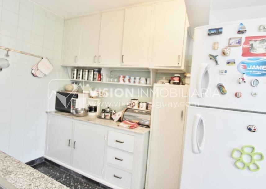 Casa impecable en La Teja, 3 dorm y 1 baño, barbacoa, garaje p/ 2 autos-20