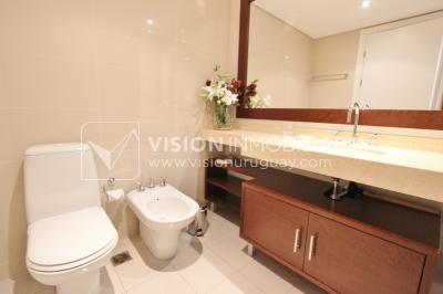 Apto en Aquarela Tower, lo mejor de Punta del Este | 4 dorm en suite + servicio, 253 m2 