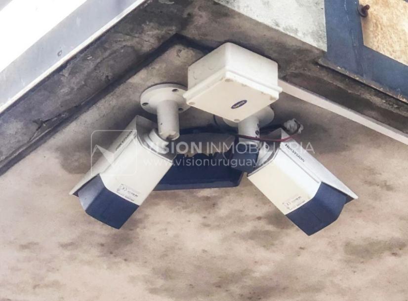 Apto. con Renta, 2 Dorm y 2 Baños, 63 m2, Cordón Sur, 2do Piso por Escalera, Parrillero compartido-32