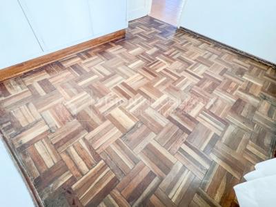 Casa en Venta de 3 Dormitorios, 2 Baños, Garaje, Jardín y Patio. 130 m2 construidos en Propiedad Horizontal -padrón de 290 m2-, en Malvín Sur a 50 mts. de Plaza Italia. U$ 220.000